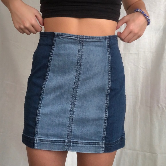 SOLD - Denim mini skirt - Picture 1 of 3